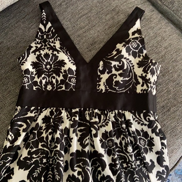 Black and white dress - Picture 4 of 5